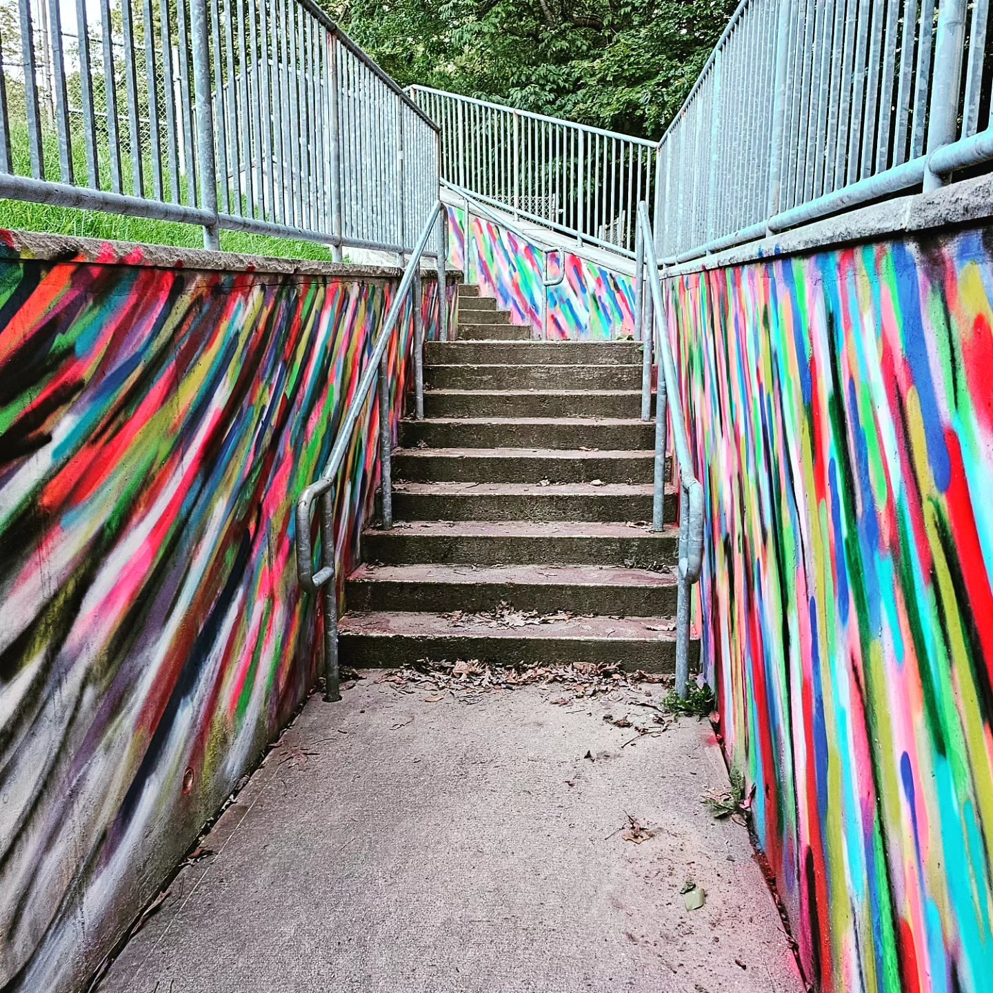 Da Race - colorful painted staircase walls